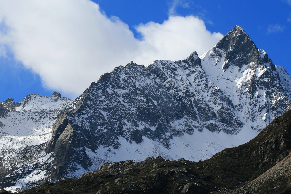 Danba Dangling Mountains