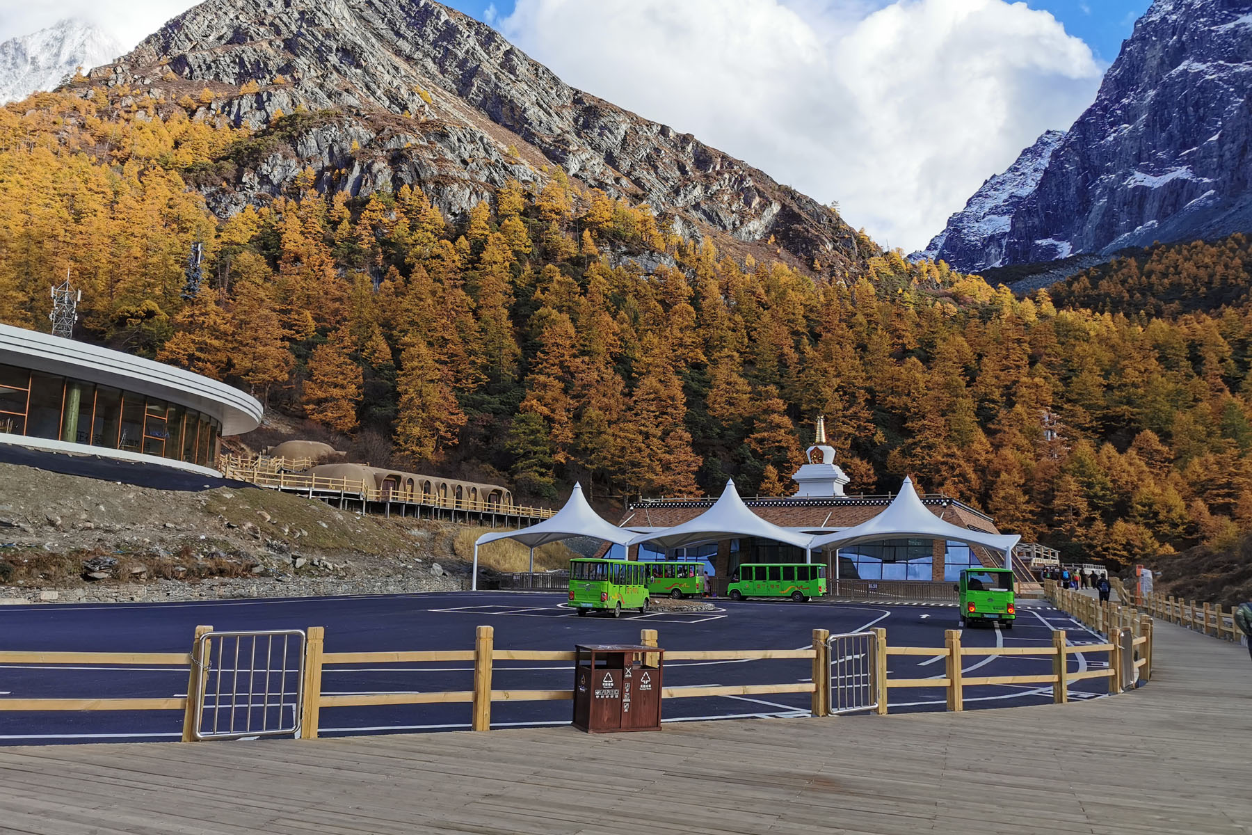 Daocheng Yading Guide