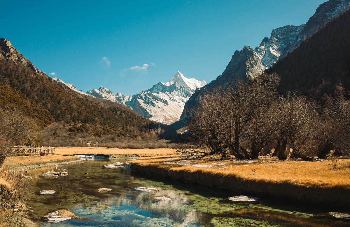 March in Daocheng Yading