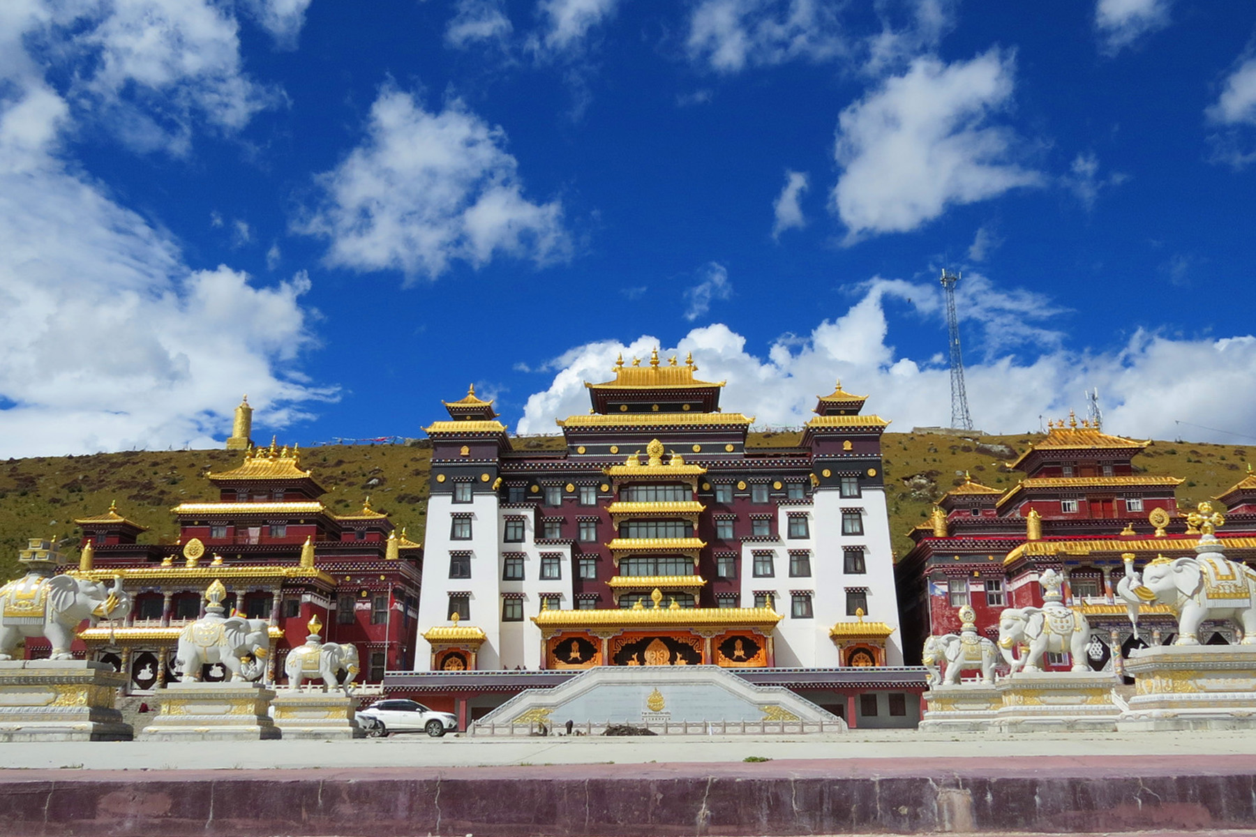 >Dzogchen Monastery