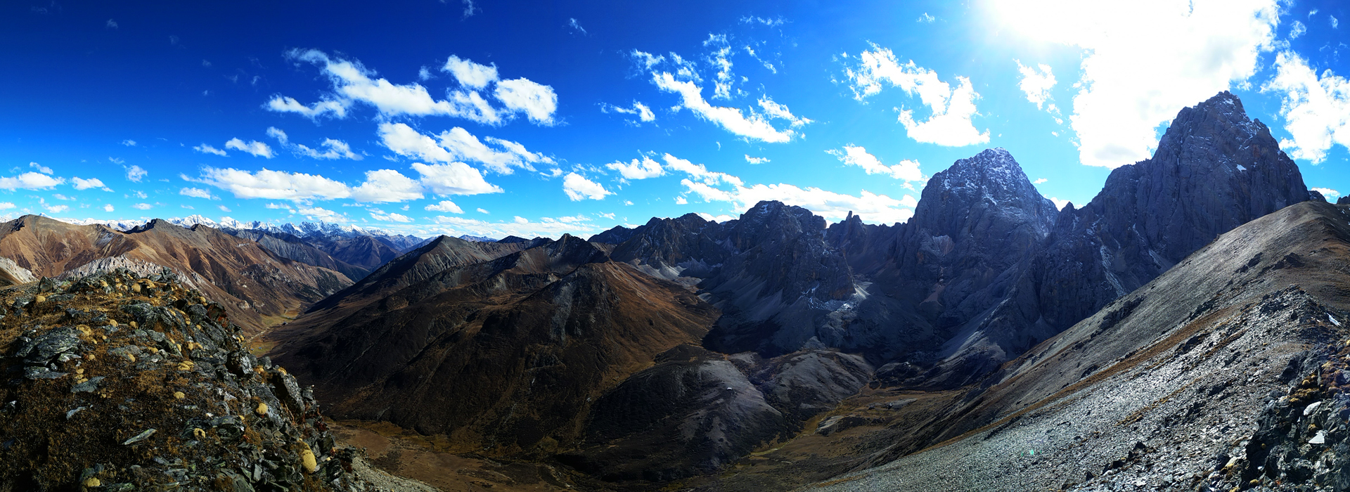 Climbing in Genyen