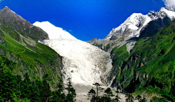 Hailuogou Glacier Park