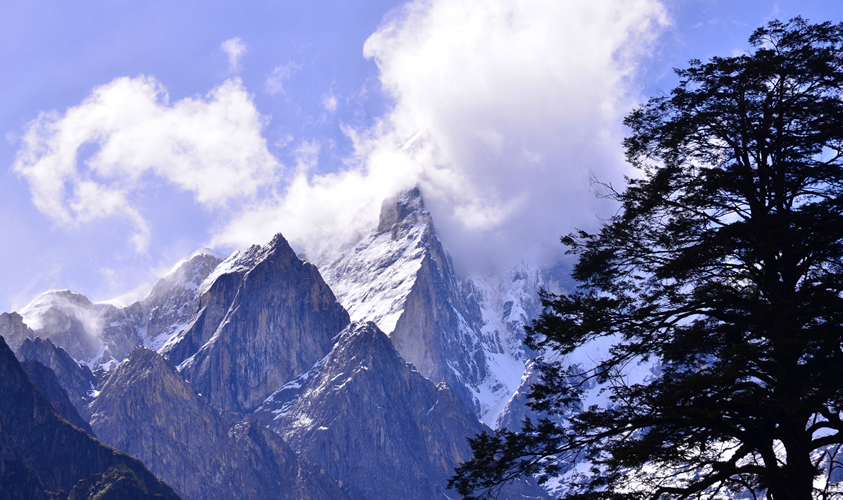 Yanzigou Valley