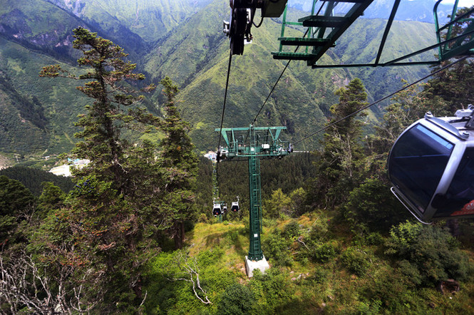 Huanglong National Park Cable Car