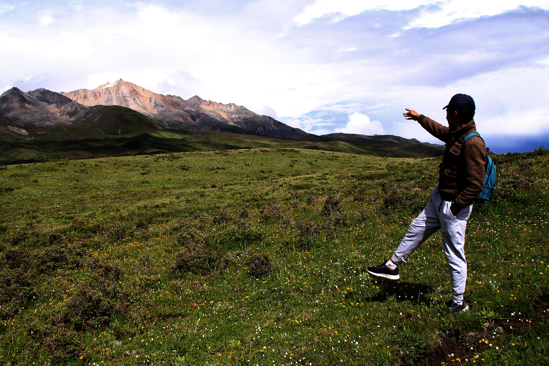 Exploring Tagong