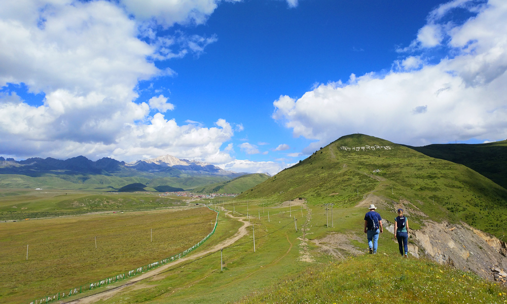 Tagong Grassland Hiking