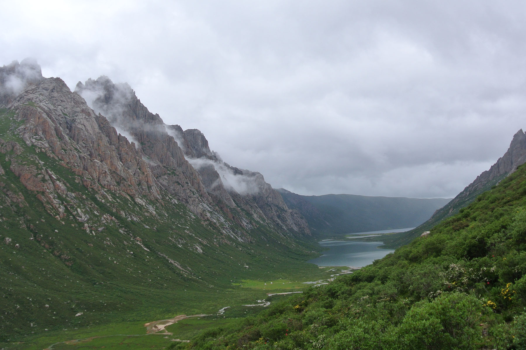 Exploring Nyenpo Yurtse