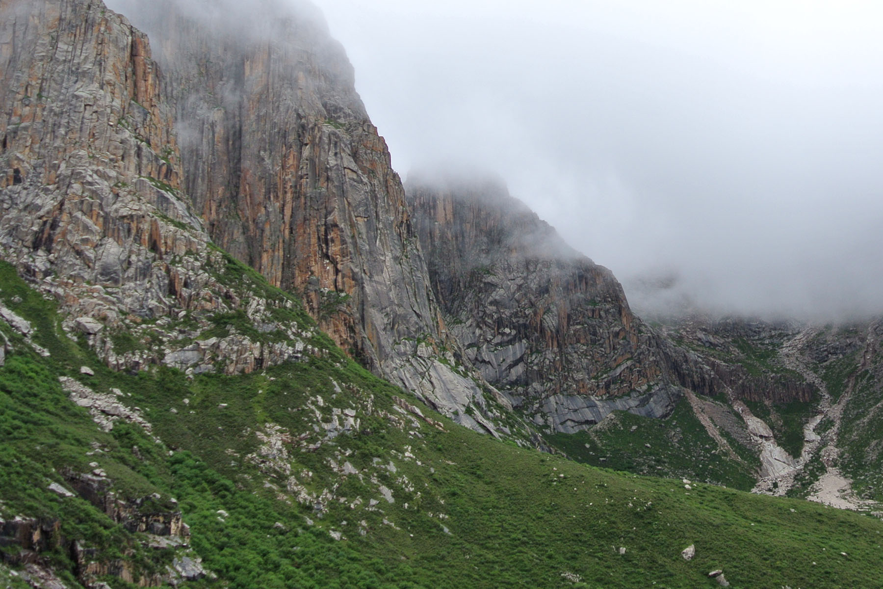 Exploring Nyenpo Yurtse