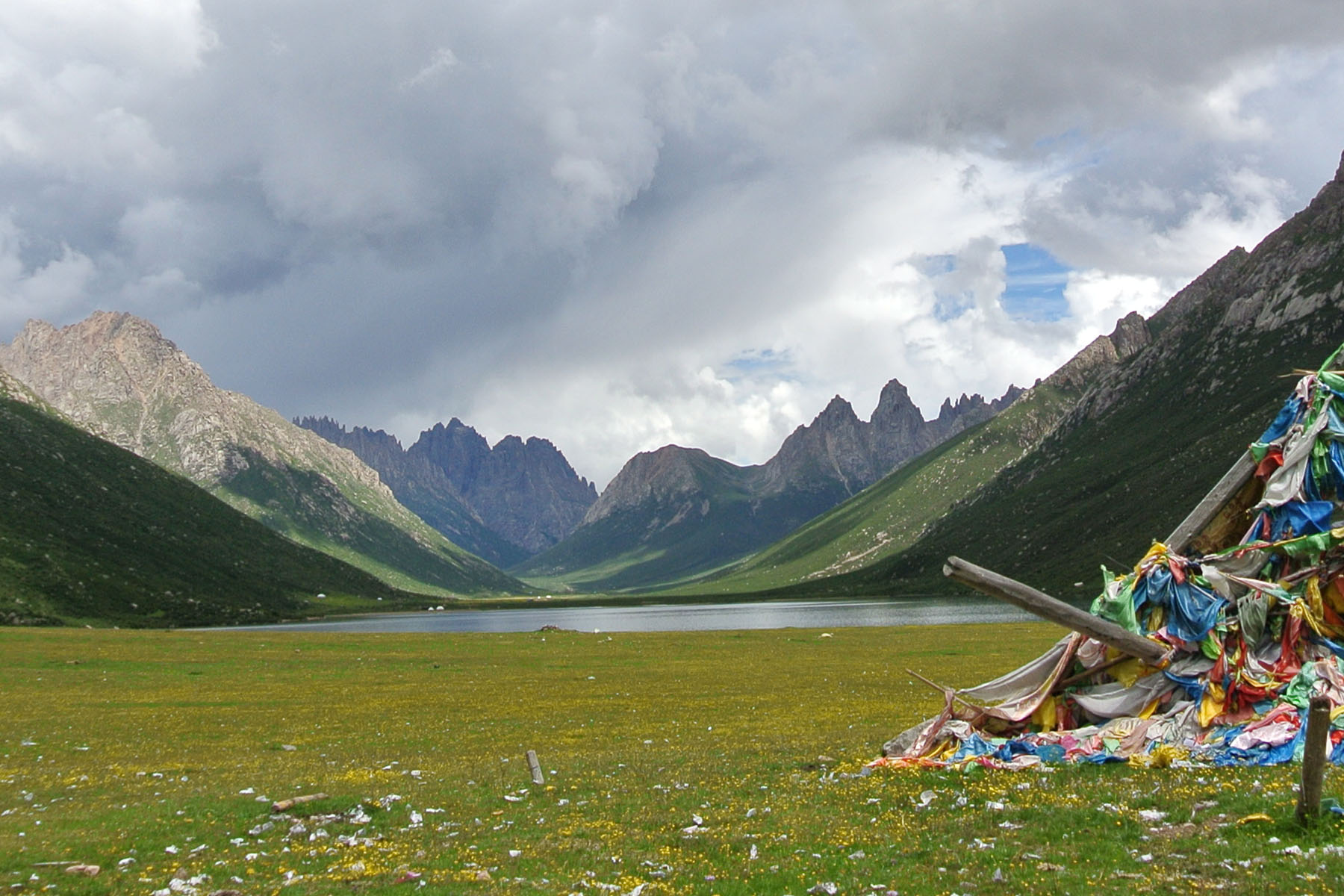 Exploring Nyenpo Yurtse