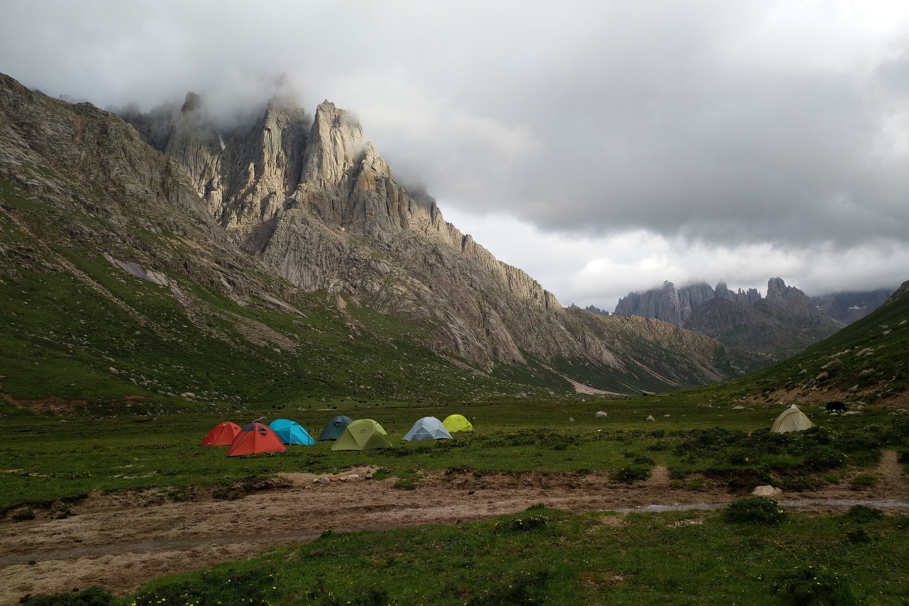 Exploring Nyenpo Yurtse