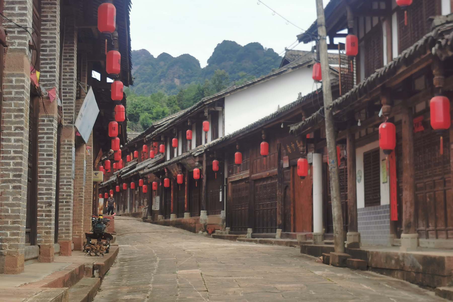 Hiking Ancient Shu Roads in Sichuan