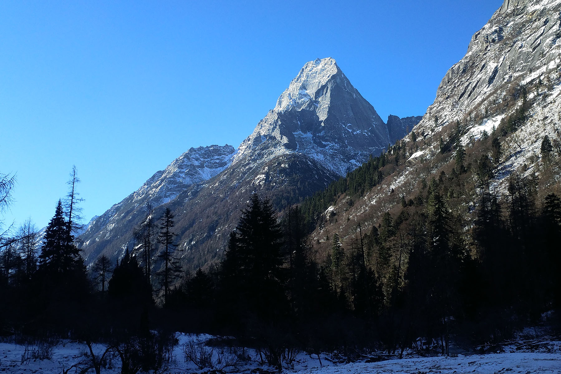 Mt. Siguniang - Pomiu Feng