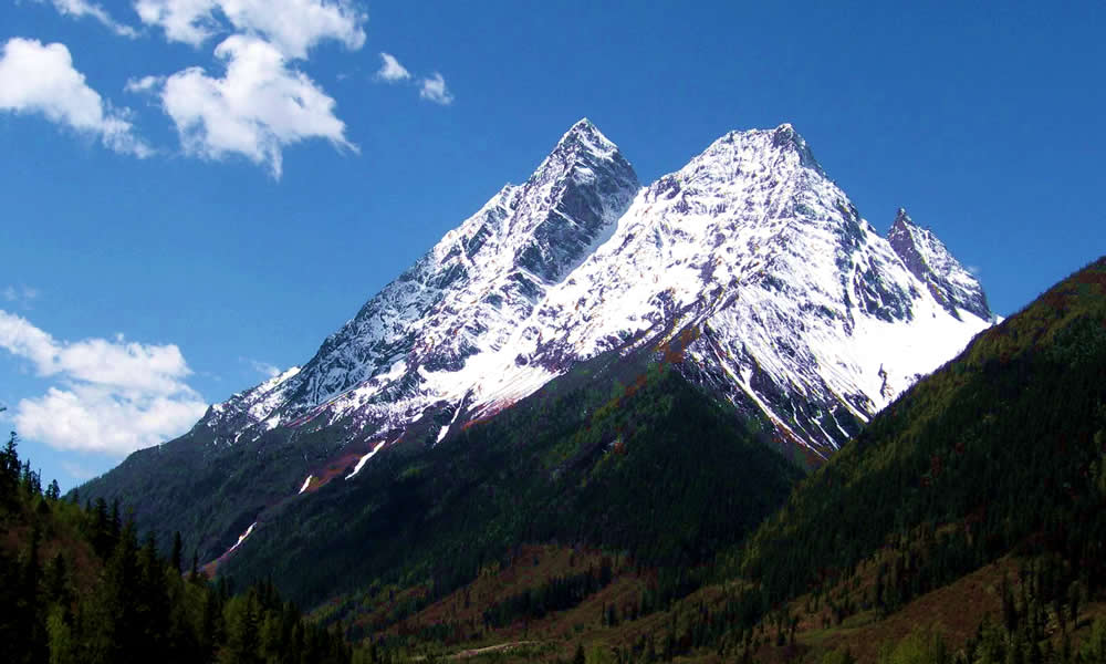 Mt. Hunterman and Mt. Jianzishan