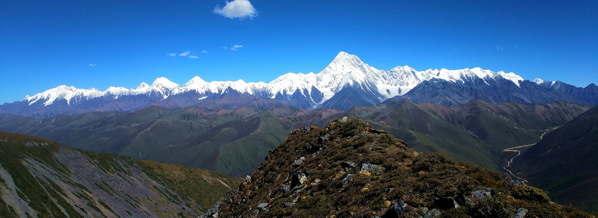 Mount Gongga Lodge-based Hiking